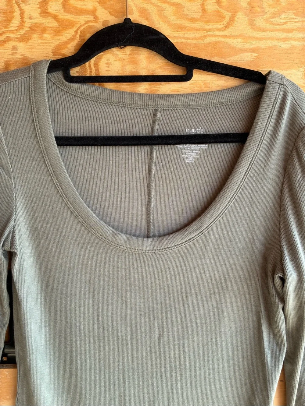 nuuds Slinky Rib Long Sleeve Bodysuit in Olive Size Medium
